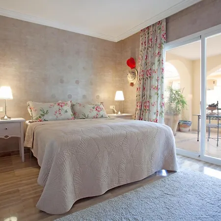Hacienda Elviria アパート