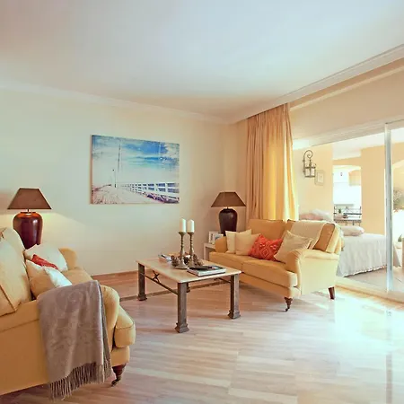 アパート Hacienda Elviria マルベーリャ