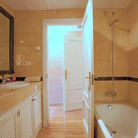 Hacienda Elviria * מארבלה